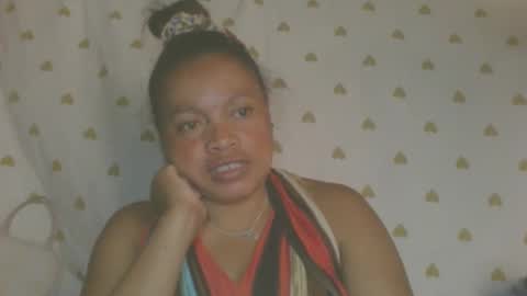 Snapshot of carinesexy69 chatting on 8, 5, 2026 carinesexy69 online show from 8, 5, 2026