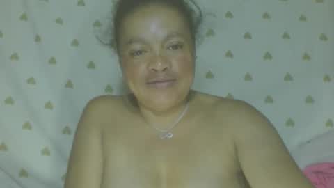 Snapshot of carinesexy69 chatting on 6, 6, 2026 carinesexy69 online show from 6, 6, 2026