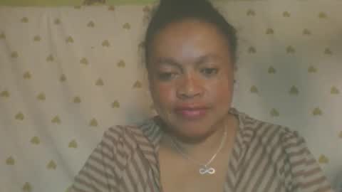 Snapshot of carinesexy69 chatting on 10, 6, 2026 carinesexy69 online show from 10, 6, 2026