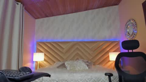 Snapshot of carla_santini chatting on 10, 1, 2025 Carla Santini online show from 10, 1, 2025