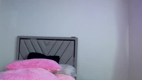 Snapshot of carla_santini chatting on 7, 3, 2025 Carla Santini online show from 7, 3, 2025