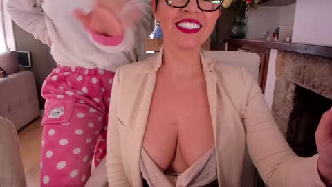 Carla Connor online show from 18, 1, 2025