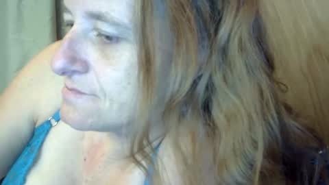 Snapshot of carleeswoman08 chatting on 2, 12, 2024 carleeswoman08 online show from 2, 12, 2024