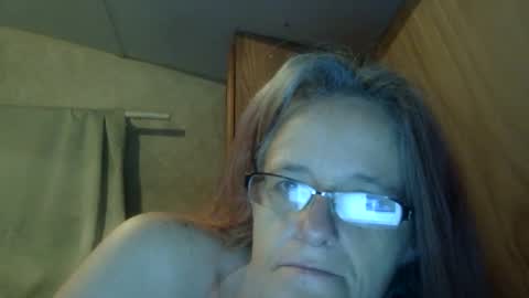 Snapshot of carleeswoman08 chatting on 6, 1, 2026 carleeswoman08 online show from 6, 1, 2026
