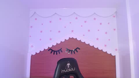 Snapshot of carlie_mayer chatting on 23, 10, 2025 CARLYE online show from 23, 10, 2025