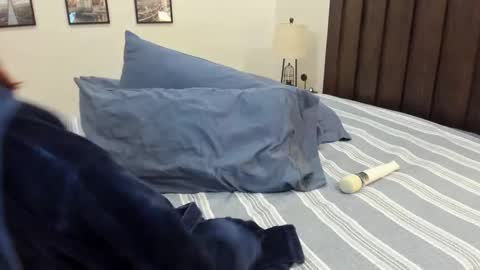 Snapshot of carliescott_meow chatting on 2, 12, 2024 Carlie online show from 2, 12, 2024