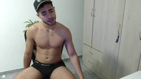 Snapshot of carlitospuma_ chatting on 24, 7, 2026 Carlitos online show from 24, 7, 2026