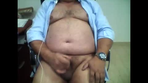 Snapshot of carlos8711 chatting on 1, 2, 2026 carlos8711 online show from 1, 2, 2026