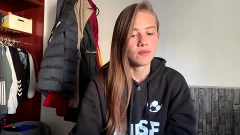 Carlotta4you  online show from 8, 1, 2025