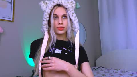 Snapshot of carmen__crybaby chatting on 22, 9, 2025 carmen__crybaby online show from 22, 9, 2025