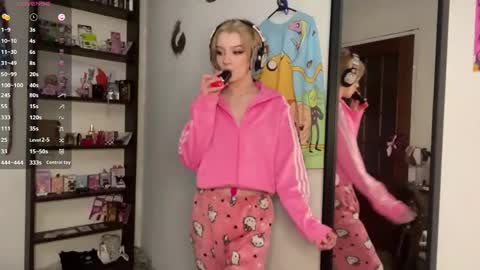 Elina online show from 8, 6, 2026
