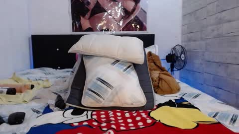 Caro milf  online show from 21, 2, 2025