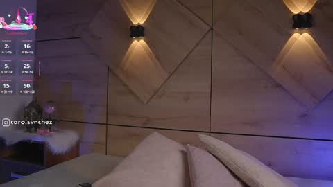 caro_sanchezz online show from 25, 6, 2026