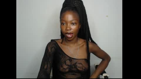 caroline online show from 23, 4, 2026