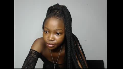 caroline online show from 27, 4, 2026