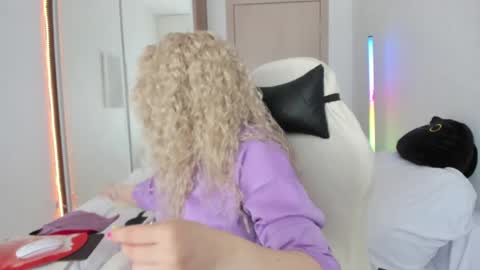 carol_may_ online show from 26, 5, 2026