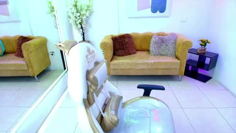 CAROLINA.  online show from 18, 4, 2026