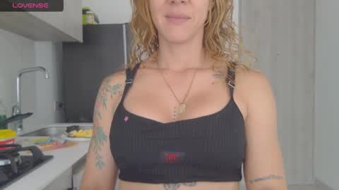 carolina_zaens online show from 29, 4, 2026