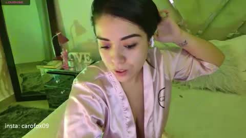 Snapshot of carolinafox_ chatting on 26, 4, 2026 caroline online show from 26, 4, 2026