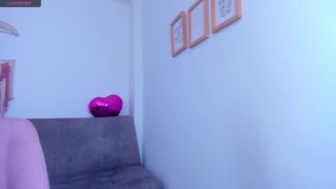 Snapshot of carolinalovehot chatting on 10, 12, 2024 Carolina online show from 10, 12, 2024