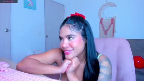 Snapshot of carolinalovehot chatting on 14, 2, 2025 Carolina online show from 14, 2, 2025