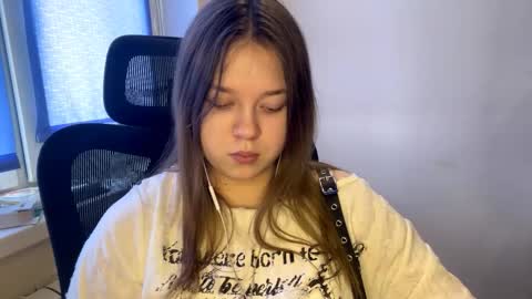 carolindueno online show from 10, 3, 2026