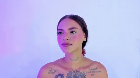 Snapshot of caroline_clark420 chatting on 7, 6, 2026 Caroline Clark online show from 7, 6, 2026