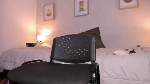  Caroline  online show from 29, 7, 2026
