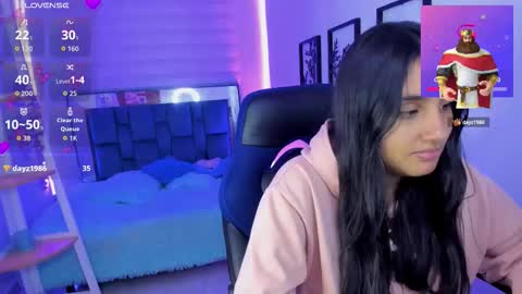 caroline_rodriguez_9 online show from 1, 10, 2025