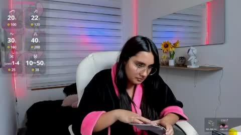 caroline_rodriguez_9 online show from 21, 4, 2026