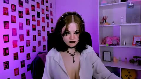 Caroline online show from 24, 7, 2026