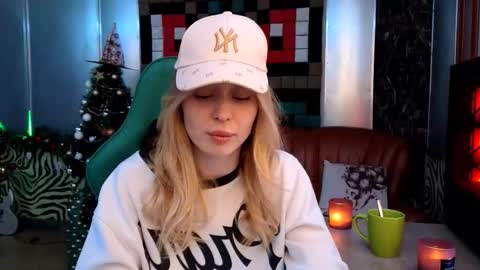 Caroline online show from 22, 12, 2025