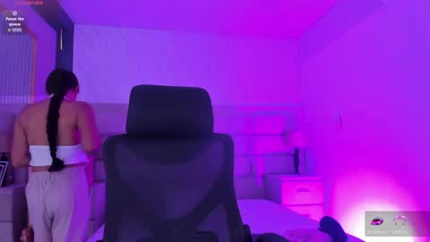 Caroline online show from 24, 4, 2026