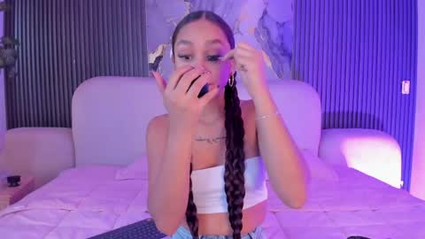 Caroline online show from 26, 4, 2026