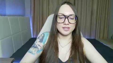 Caroline online show from 27, 7, 2026