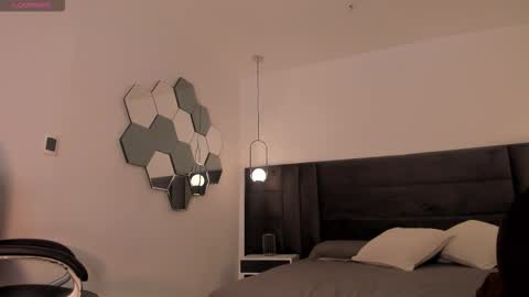 Caro online show from 12, 2, 2026