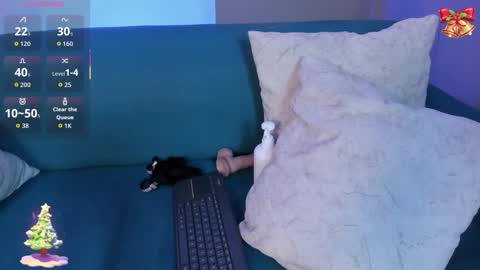 Snapshot of carolinemiller1 chatting on 20, 12, 2025 Caro online show from 20, 12, 2025