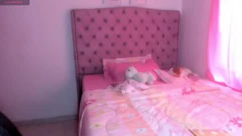 Caroline  online show from 29, 9, 2025