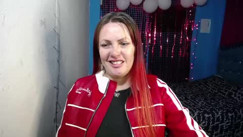 Carolinhe  online show from 24, 4, 2026