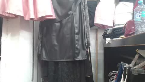 Snapshot of caroo0615 chatting on 28, 11, 2025 caroo0615 online show from 28, 11, 2025