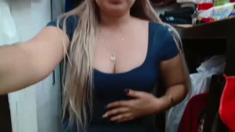 Snapshot of caroo0615 chatting on 19, 2, 2026 caroo0615 online show from 19, 2, 2026