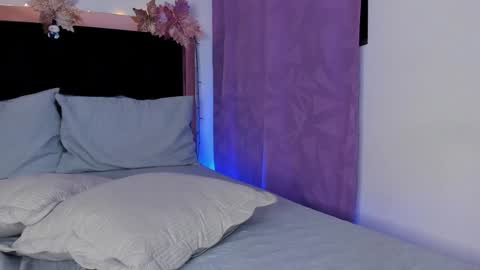 Caro  online show from 4, 1, 2025