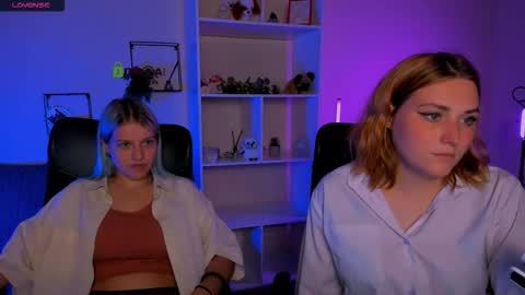 Snapshot of casey_meow_ chatting on 7, 10, 2025 casey_meow_ online show from 7, 10, 2025