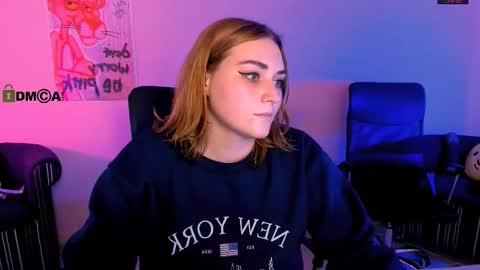 Snapshot of casey_meow_ chatting on 5, 12, 2025 casey_meow_ online show from 5, 12, 2025