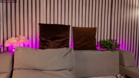 Snapshot of casey_sweeet chatting on 6, 5, 2026 Casey sweeet online show from 6, 5, 2026