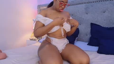 Snapshot of caseymoon chatting on 28, 7, 2026 Casey online show from 28, 7, 2026