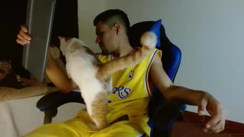 Snapshot of cash_master_san chatting on 23, 11, 2025 Cash Master San online show from 23, 11, 2025