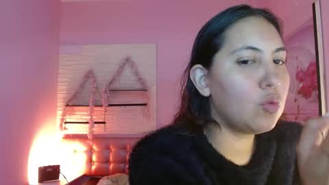 Snapshot of cassandra_ruizz chatting on 8, 11, 2025 573215024606 online show from 8, 11, 2025