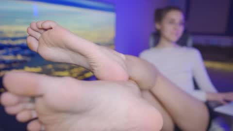 Seductress Cassia  FINDOM AND SADISM  NO NUDE online show from 18, 4, 2026