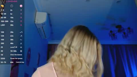 Cassy Hunter online show from 12, 11, 2025